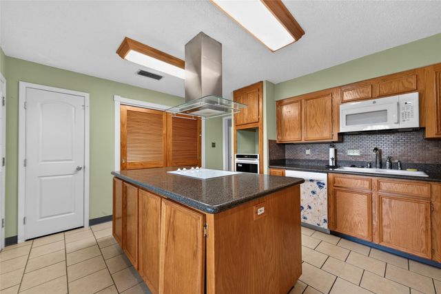 2946 Creekway Circle, Missouri City, TX 77459