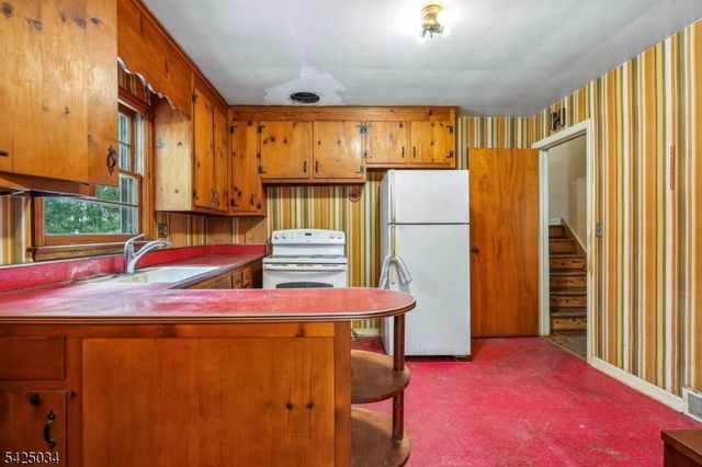22 Springbrook Rd, Livingston Twp., NJ 07039