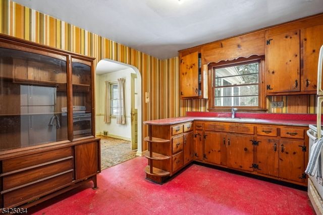 22 Springbrook Rd, Livingston Twp., NJ 07039