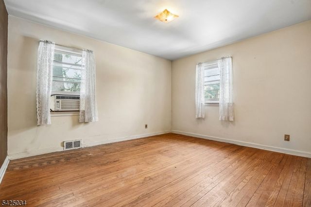 22 Springbrook Rd, Livingston Twp., NJ 07039