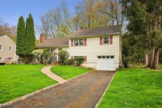 22 Springbrook Rd, Livingston Twp., NJ 07039