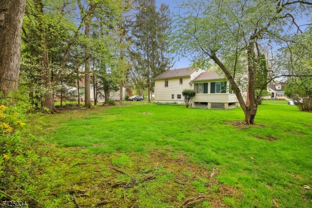 22 Springbrook Rd, Livingston Twp., NJ 07039