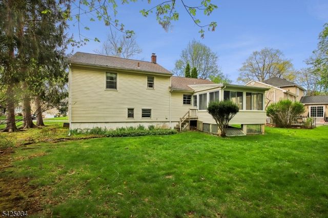 22 Springbrook Rd, Livingston Twp., NJ 07039