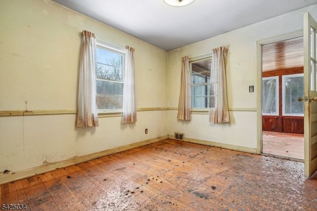 22 Springbrook Rd, Livingston Twp., NJ 07039