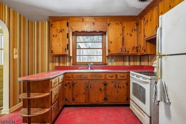 22 Springbrook Rd, Livingston Twp., NJ 07039