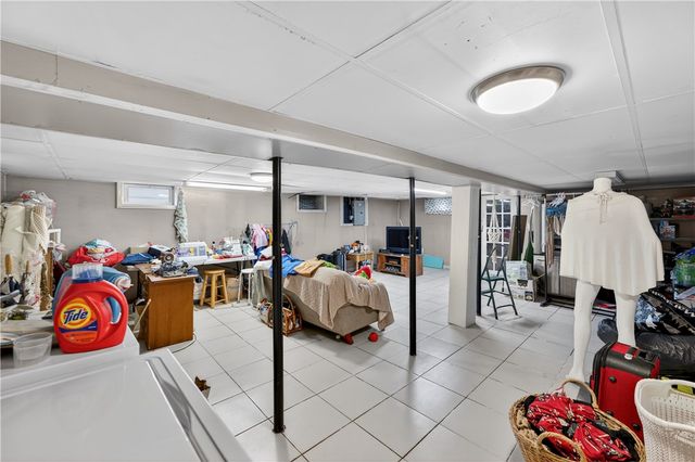 8 Arnold Avenue, Lincoln, RI 02865