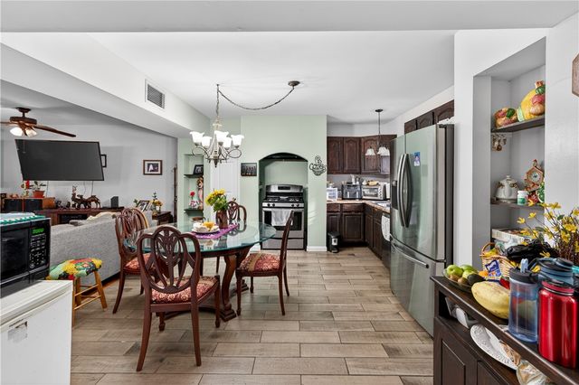 8 Arnold Avenue, Lincoln, RI 02865