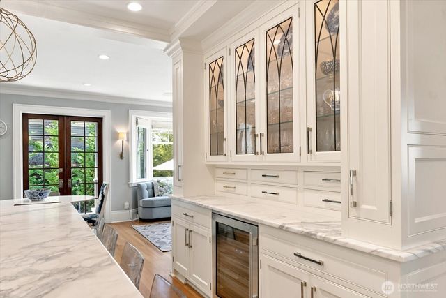 1215 E Lynn Street, Seattle, WA 98012