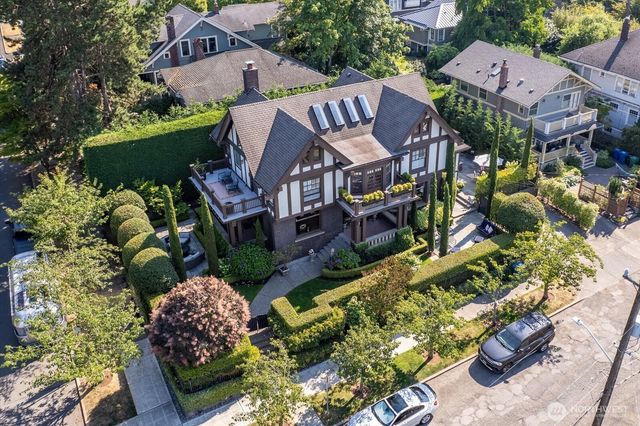1215 E Lynn Street, Seattle, WA 98012