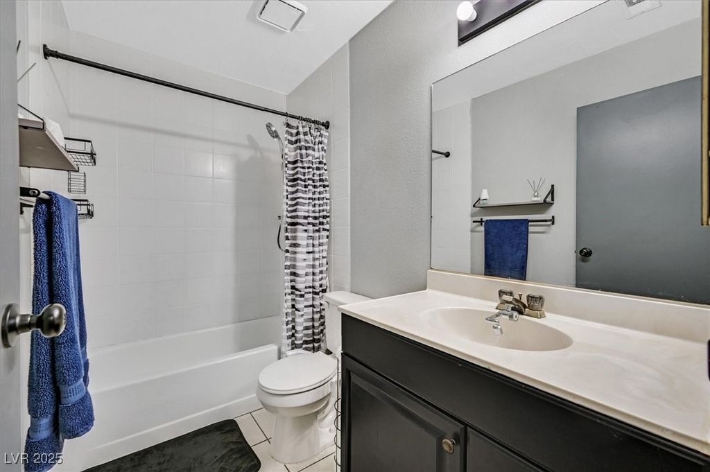 Image 15 of property listing at 6737 West Charleston Boulevard 2, Las Vegas, NV 89146