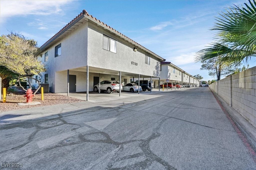 Image 19 of property listing at 6737 West Charleston Boulevard 2, Las Vegas, NV 89146