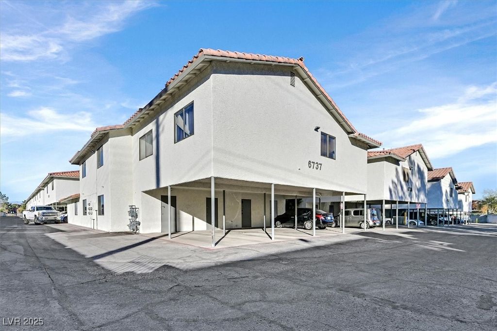 Image 23 of property listing at 6737 West Charleston Boulevard 2, Las Vegas, NV 89146