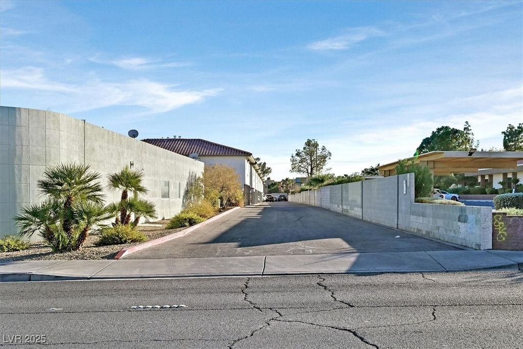 Image 25 of property listing at 6737 West Charleston Boulevard 2, Las Vegas, NV 89146