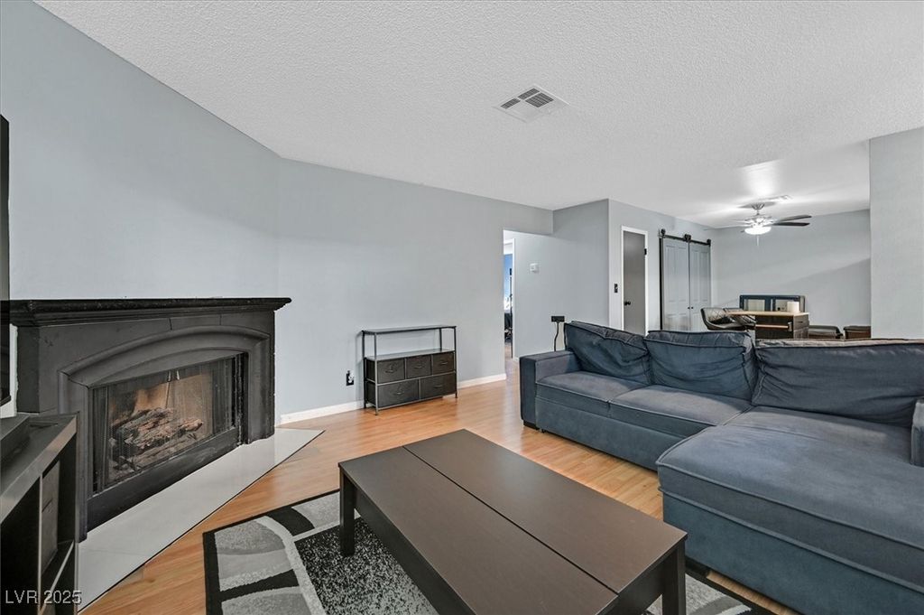 Image 4 of property listing at 6737 West Charleston Boulevard 2, Las Vegas, NV 89146