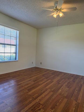 4413 Woodstock Drive A, West Palm Beach, FL 33409