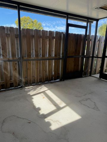 4413 Woodstock Drive A, West Palm Beach, FL 33409