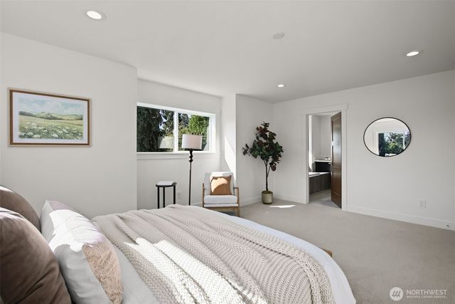 4812 S Frontenac Street, Seattle, WA 98118
