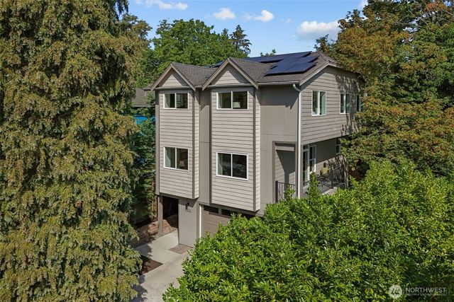 4812 S Frontenac Street, Seattle, WA 98118