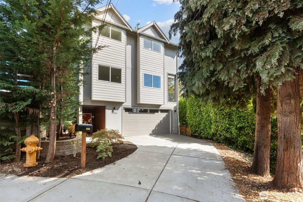 4812 S Frontenac Street, Seattle, WA 98118