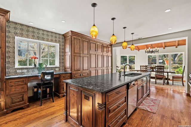 227 Devine Rd, Olmos Park, TX 78212