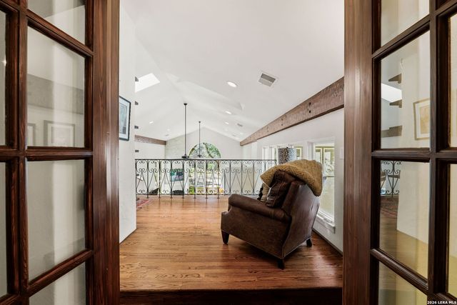227 Devine Rd, Olmos Park, TX 78212