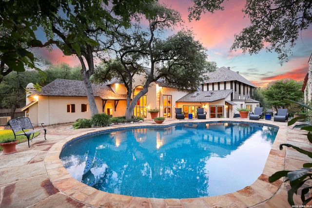 227 Devine Rd, Olmos Park, TX 78212