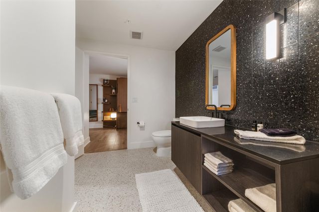 48 East Ave 2211, Austin, TX 78701