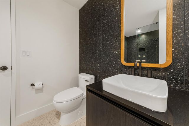 48 East Ave 2211, Austin, TX 78701