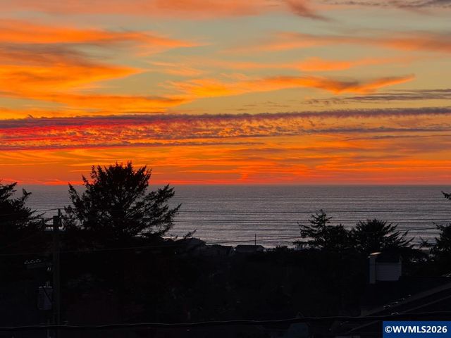 3505 NE Quay Av, Lincoln City, OR 97367