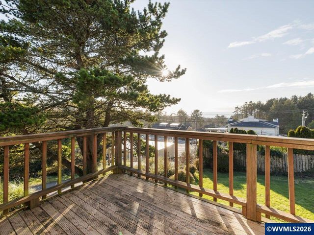 3505 NE Quay Av, Lincoln City, OR 97367