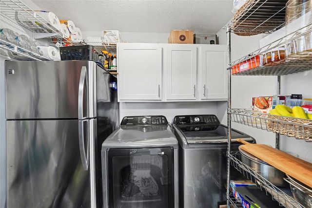 7004 N CAMERON AVENUE, Tampa, FL 33614