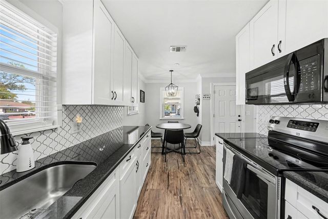 7004 N CAMERON AVENUE, Tampa, FL 33614