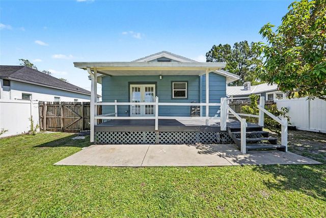 7004 N CAMERON AVENUE, Tampa, FL 33614