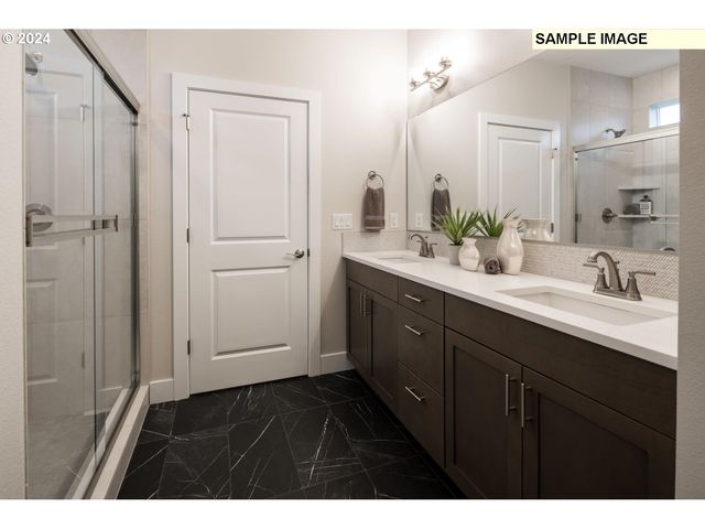 2080 S RIVER Rd, Kelso, WA 98626