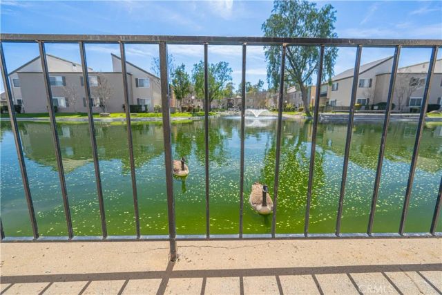 24430 Nicklaus Drive L2, Valencia, CA 91355