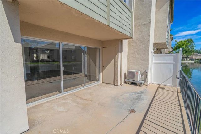 24430 Nicklaus Drive L2, Valencia, CA 91355