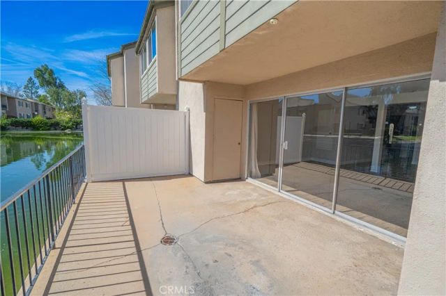 24430 Nicklaus Drive L2, Valencia, CA 91355