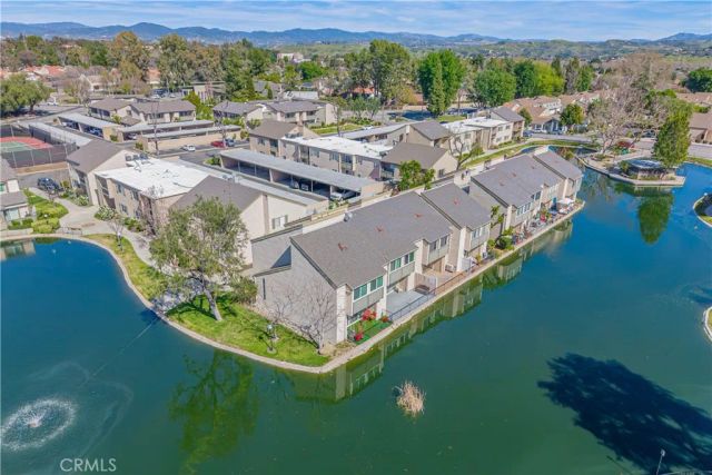 24430 Nicklaus Drive L2, Valencia, CA 91355