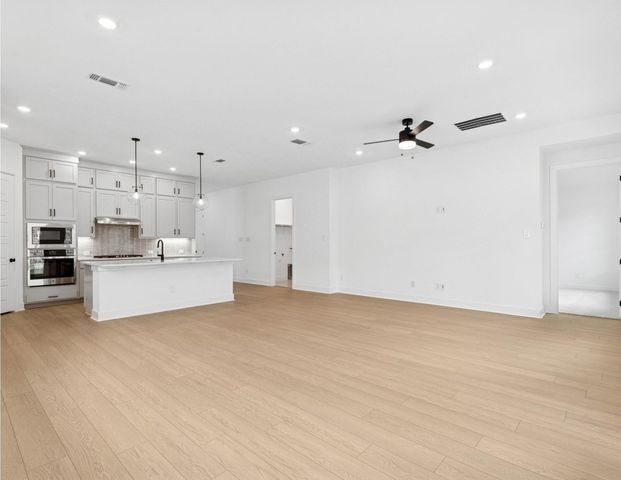 8504 Bouvreuil DR, Austin, TX 78738