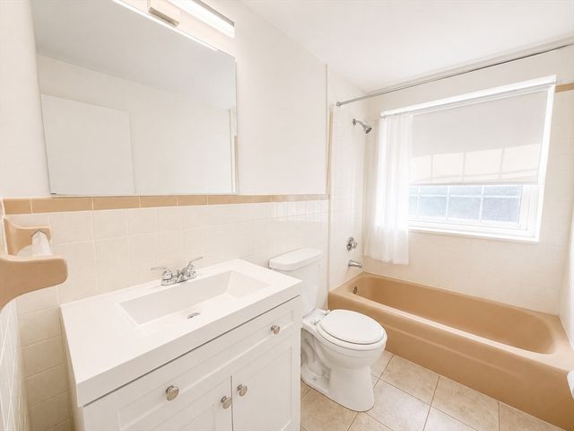 350 Highland Ave L2, Everett, MA 02148