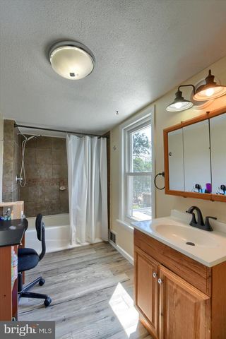 5615 N FRONT ST, Harrisburg, PA 17110