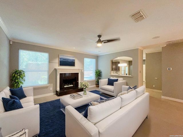 8708 Laurel Canyon, Universal City, TX 78148
