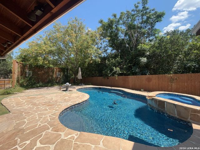 8708 Laurel Canyon, Universal City, TX 78148