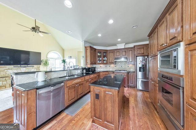 930 Old Tucker Road, Stone Mountain, GA 30087