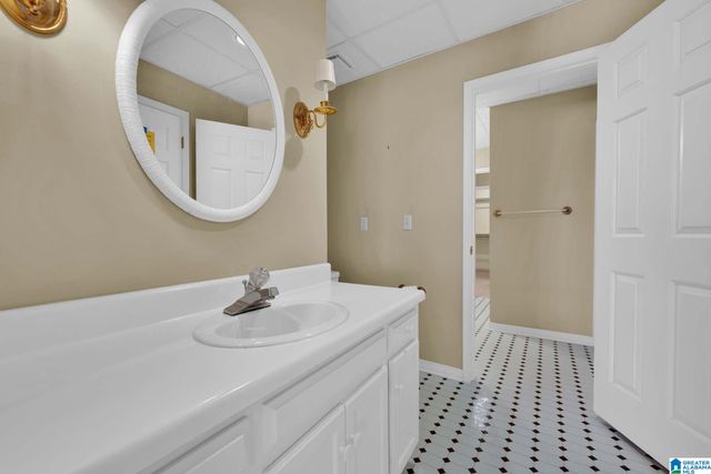 1502 BETH STREET NW, Cullman, AL 35057