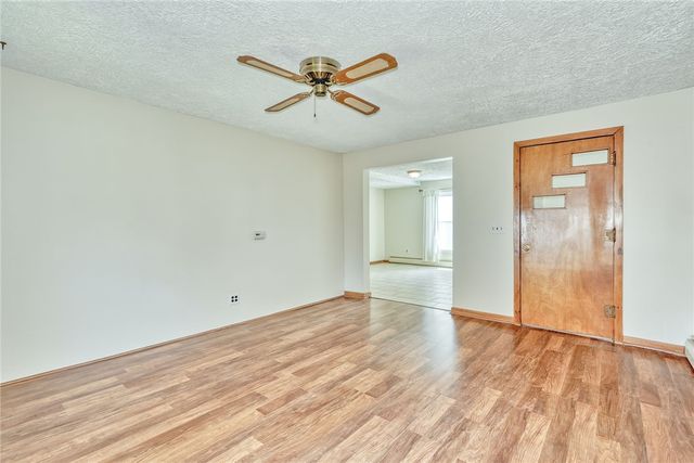 27 Martin Street, Webster, NY 14580