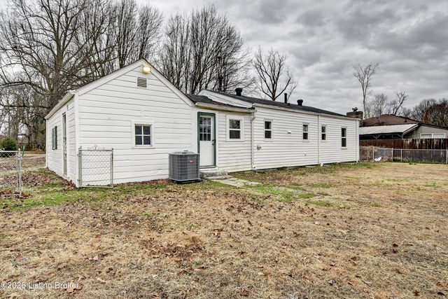 4511 Rose Farm Dr, Louisville, KY 40258