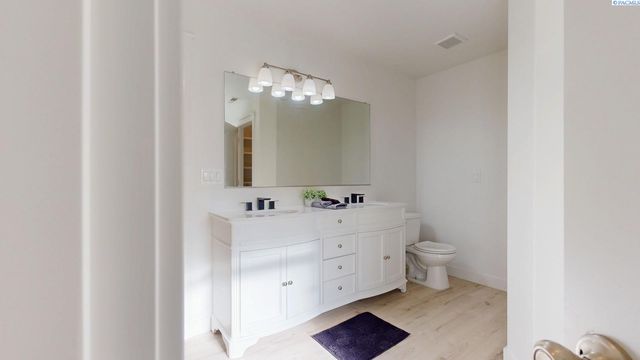 4816 Bilbao Drive, Pasco, WA 99301