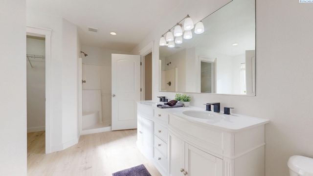 4816 Bilbao Drive, Pasco, WA 99301