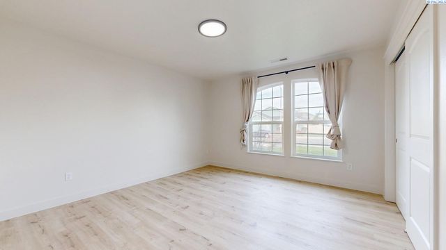 4816 Bilbao Drive, Pasco, WA 99301